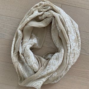 Infinity scarf